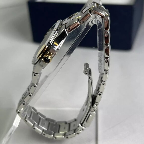 Seiko Coutura Womens Watch 7N82-0CA0 MOP Dial Two Tone Sapphire Crystal 25mm - Picture 4 of 10